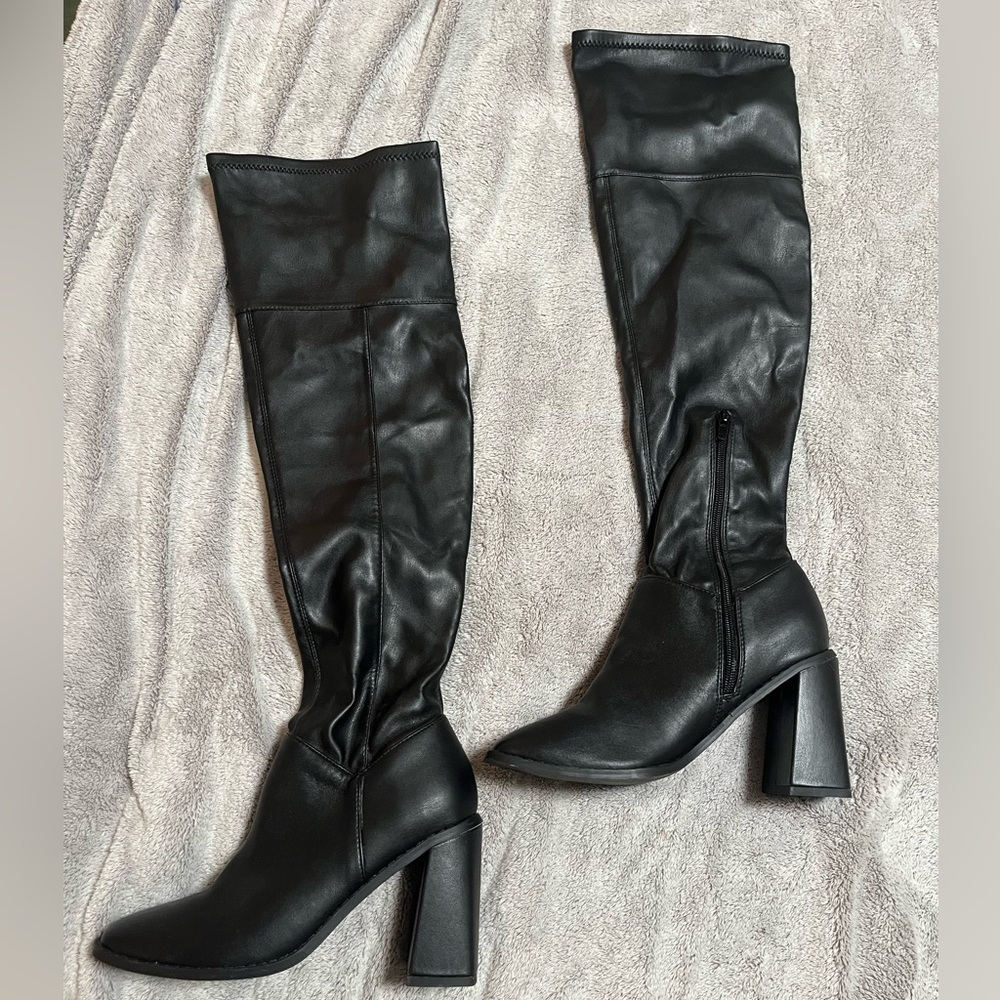 Never Worn- Lulus- Over-the- Knee Black Boots
